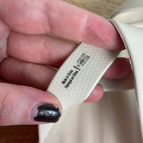 Crocs Womens Getaway Strappy Sandals Ivory Crush Womens size 8 - Picture 11 of 11